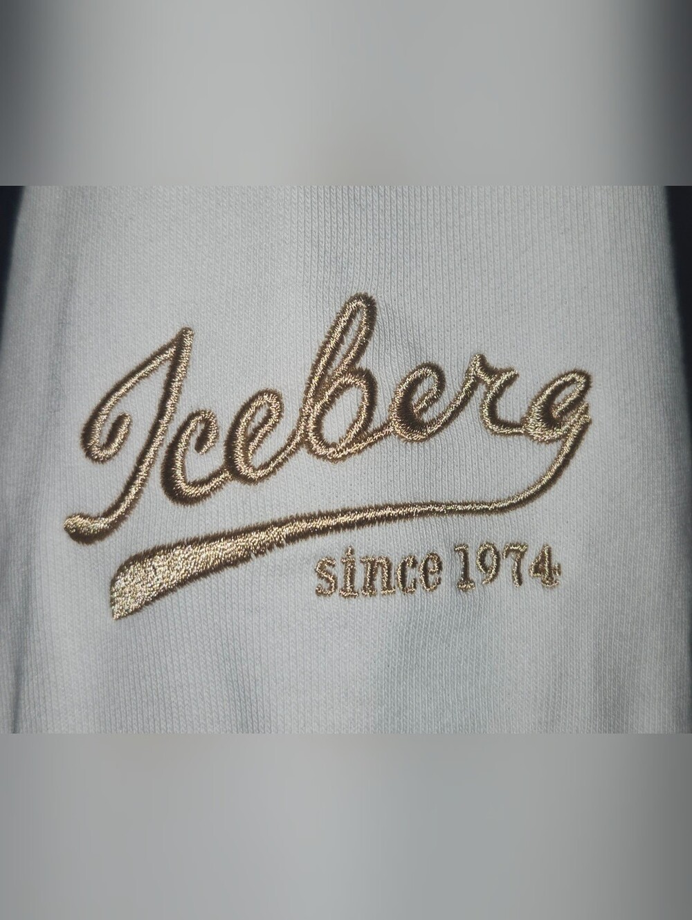 Iceberg x Charlie Brown White Pullover Hoodie with Gold & Black Logo Patch - Picture 4 of 4